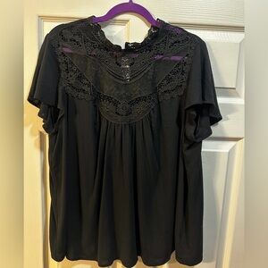 TORRID BLACK LACE SHORT SLEEVE BLOUSE 00